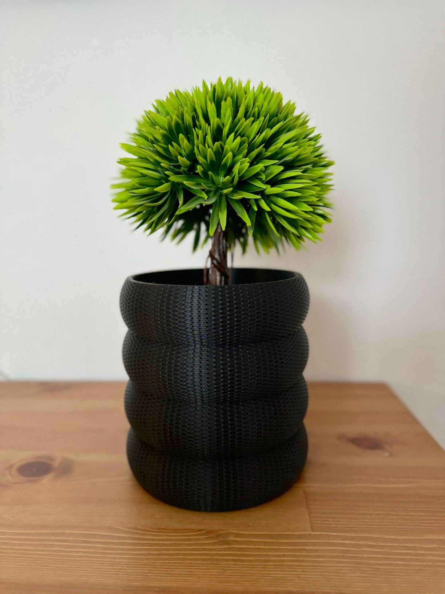 Bubble Wall Planter | Planter with Twist-Off Drip Tray | Bubble Weave Planter | Home Garden
