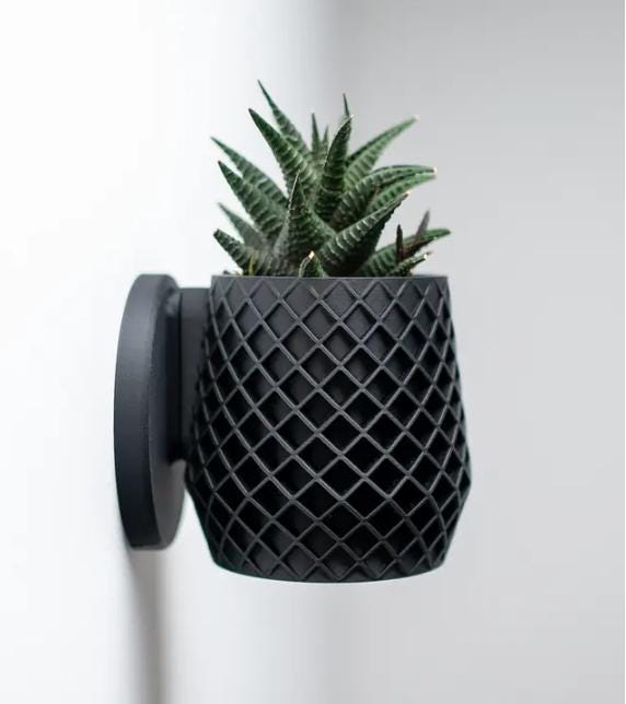 Lattice Planter | Wall Planter with Twist-Off Drip Tray